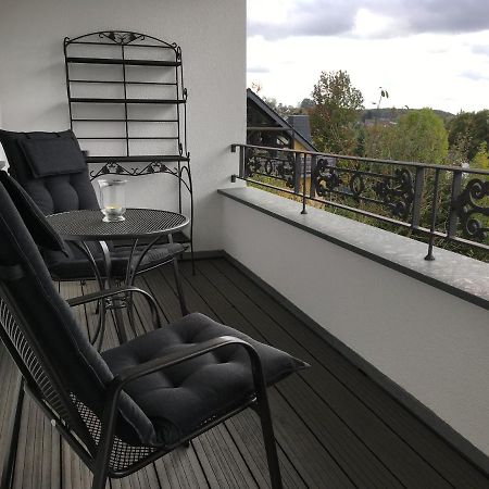 Grosszuegiges Appartement -Ruhig Und Doch Zentral Odenthal Exterior photo